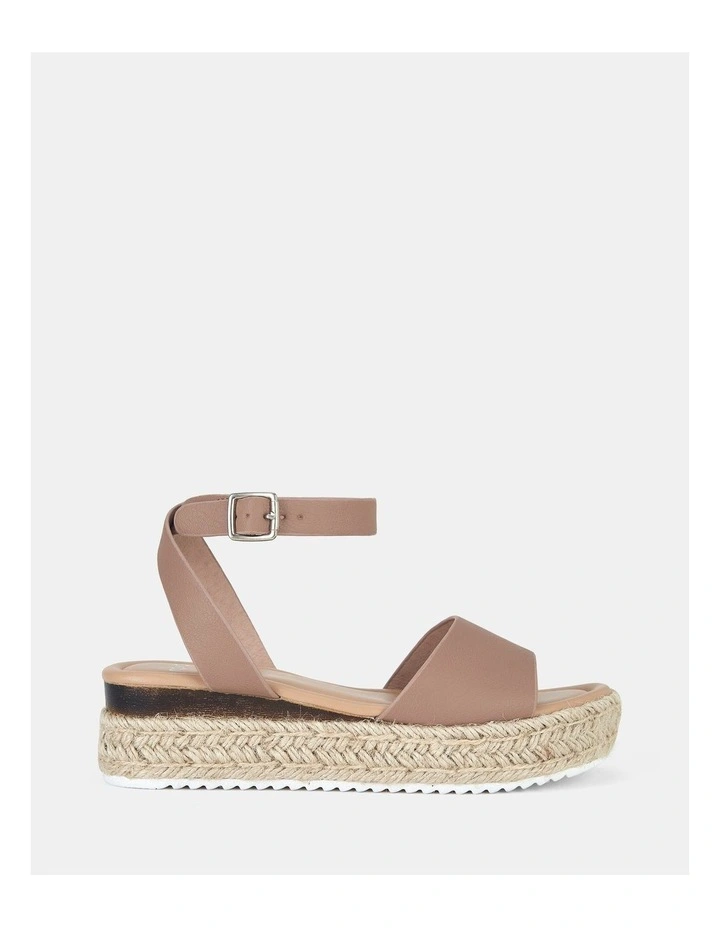 Tesa Flats in Nude