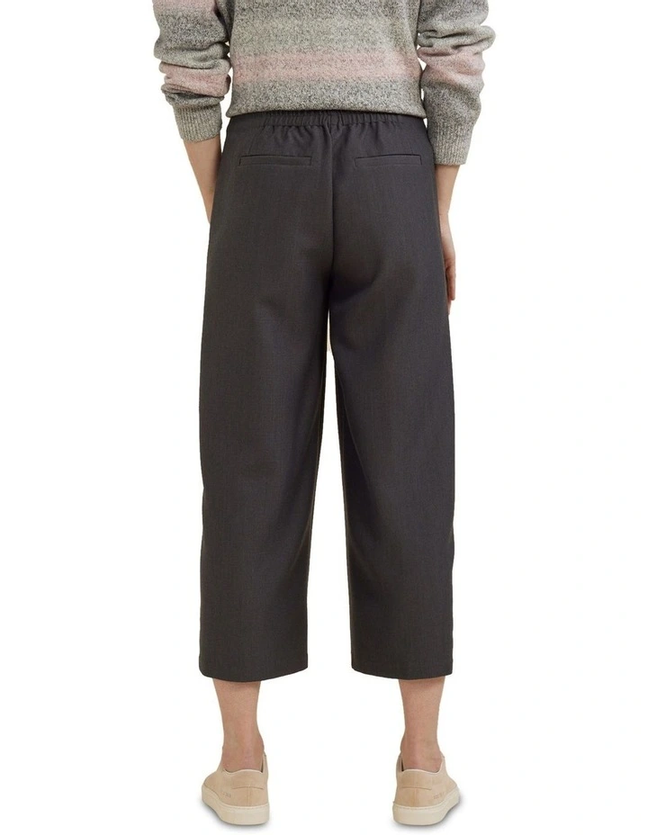 Crop Urban Pant in Caviar
