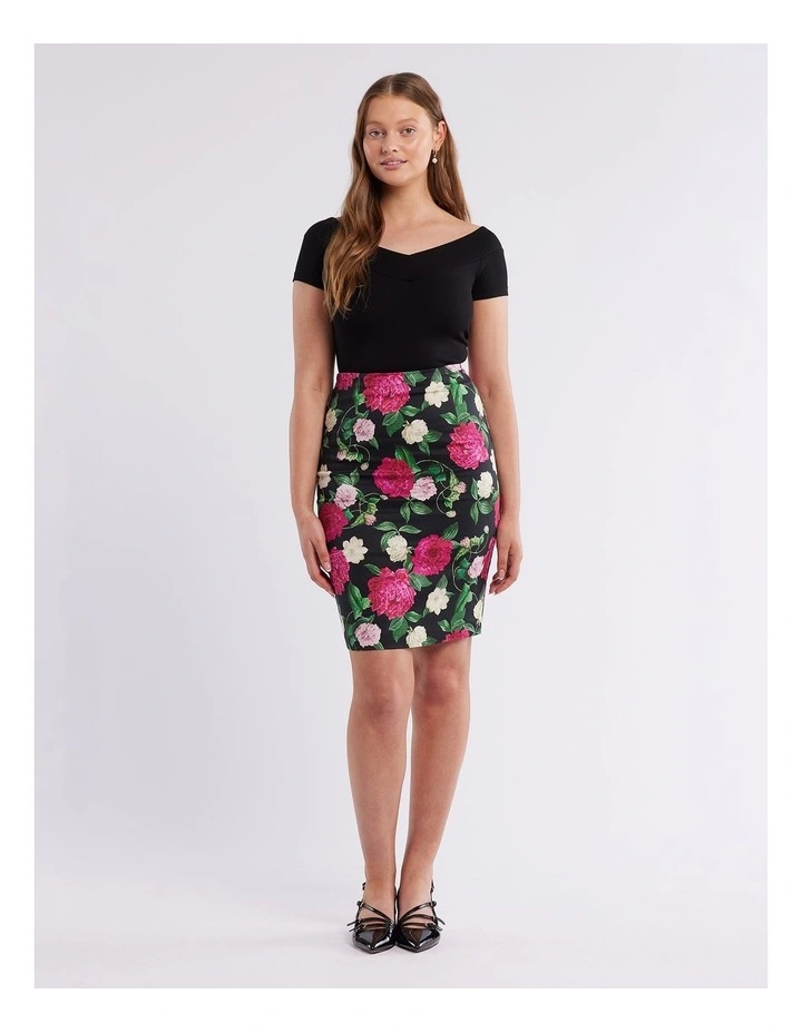Raspberry Peony Skirt in Black