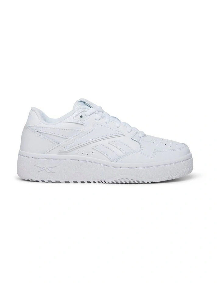 Atr Chill Sneakers in White