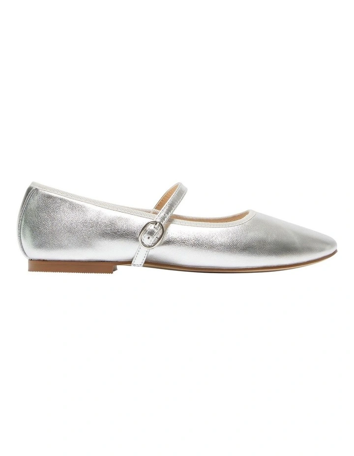 Molly Ballet Flat Shoes in Silver Metallic