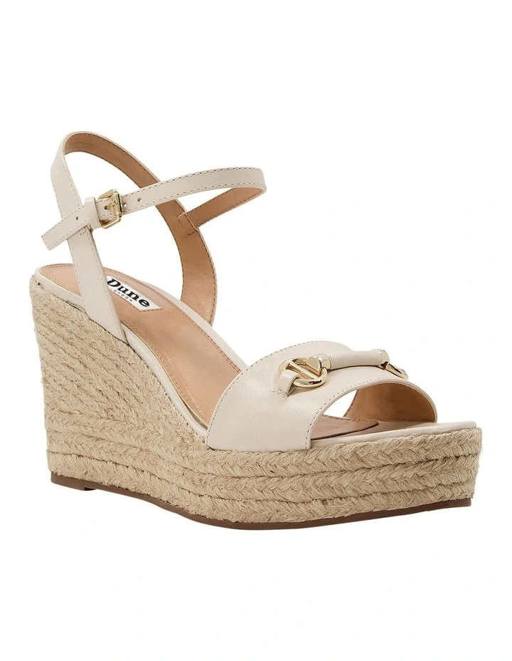 Kai Wedge Sandals in Cream