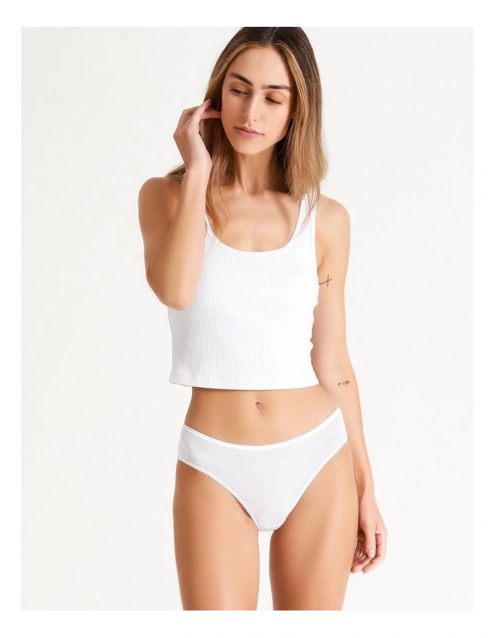 Modal Full Brief in White