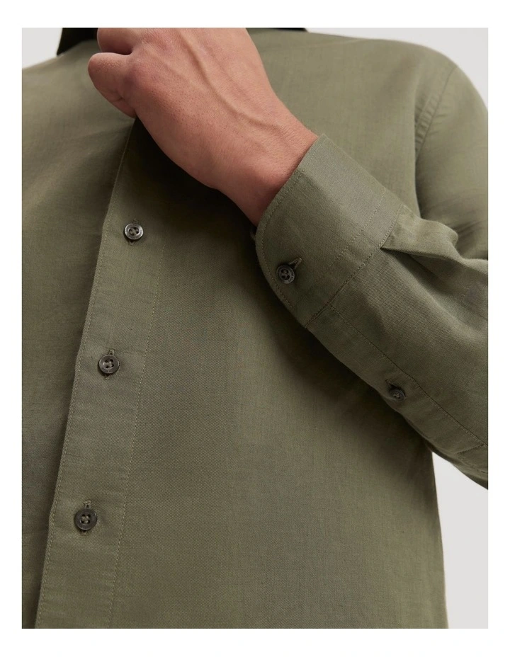 Tailored Fit Cotton Linen Shirt in Fern Green