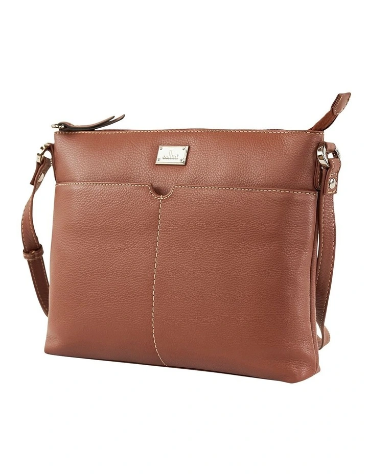Dublin Crossbody Bag in Chestnut