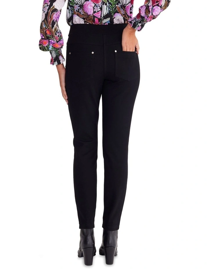 Pull On Super Stretch Pant in Black