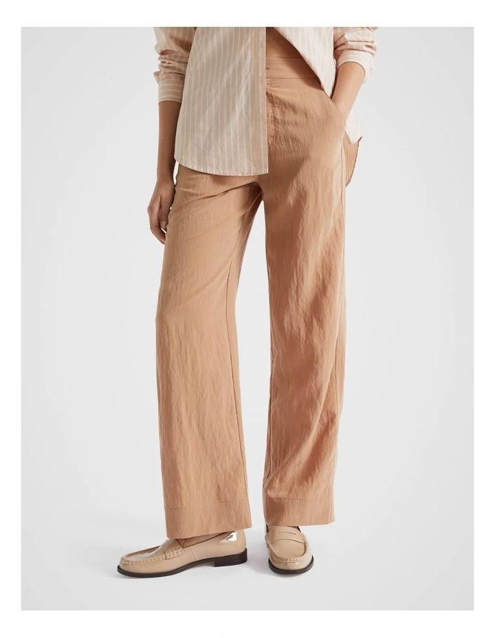 Straight Leg Casual Pant in Fudge