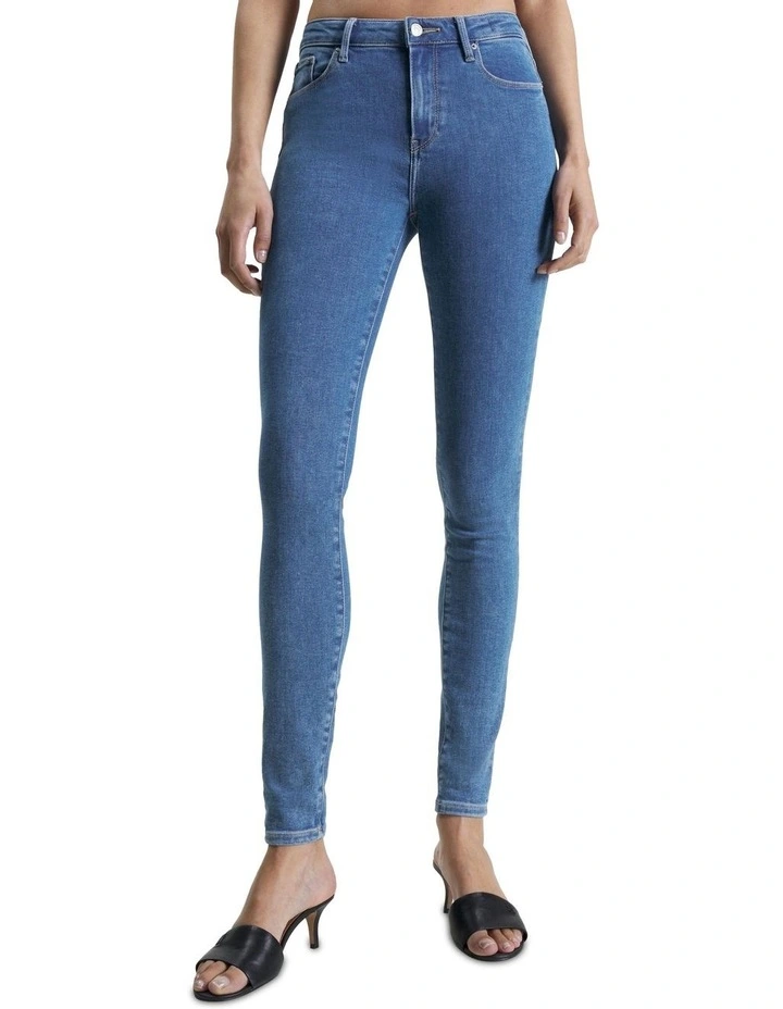 Mid Rise Skinny Flex Jeans in Blue