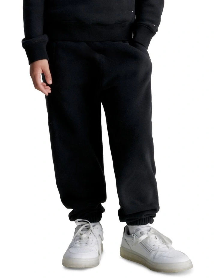 Intarsia Fleece Jogger in Black