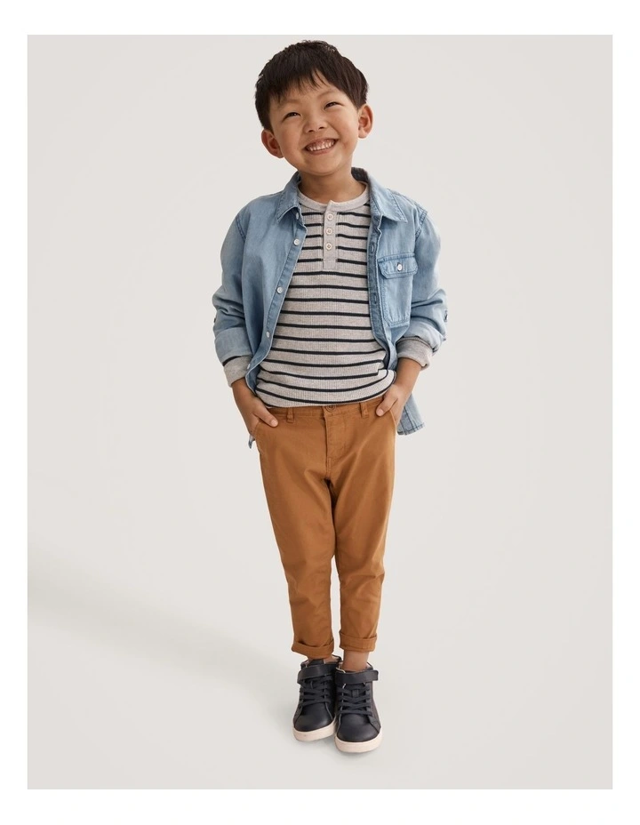 Chino in Acorn