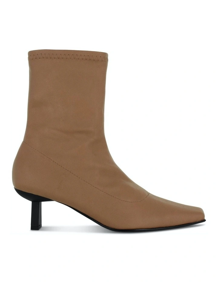 Orianna Heeled Boots in Camel