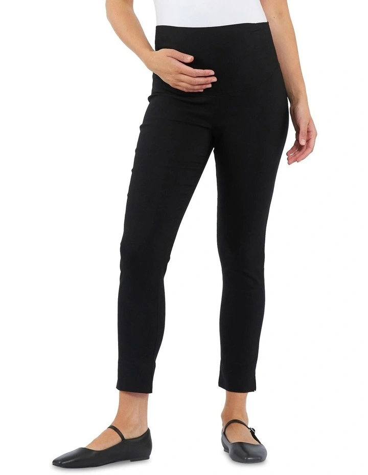 Suzie Capri Pant in Black