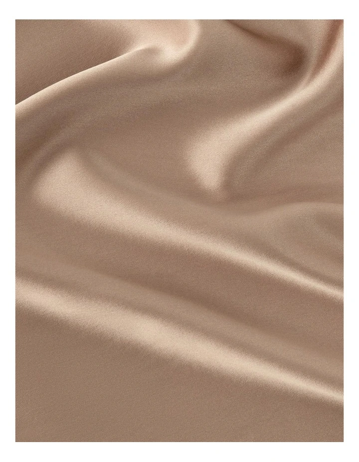 Lanham Piped Pillowcase in Mocha