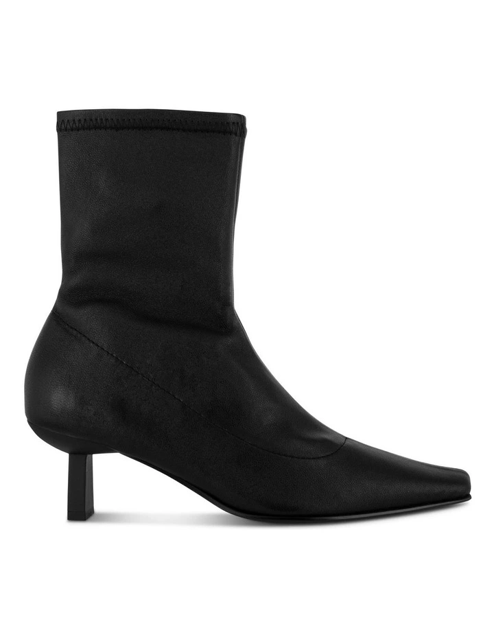 Orianna Heeled Boots in Black