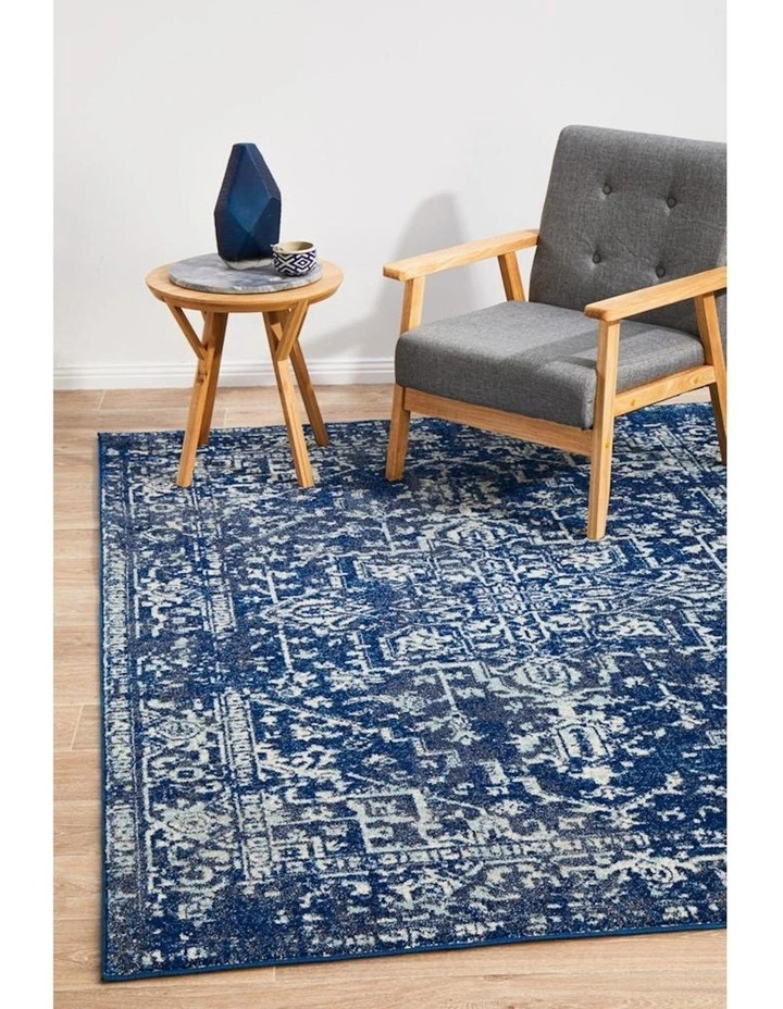 Evoke Contrast Transitional Rug in Navy