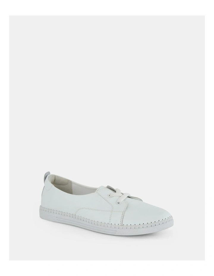 Catanya Sneakers in White