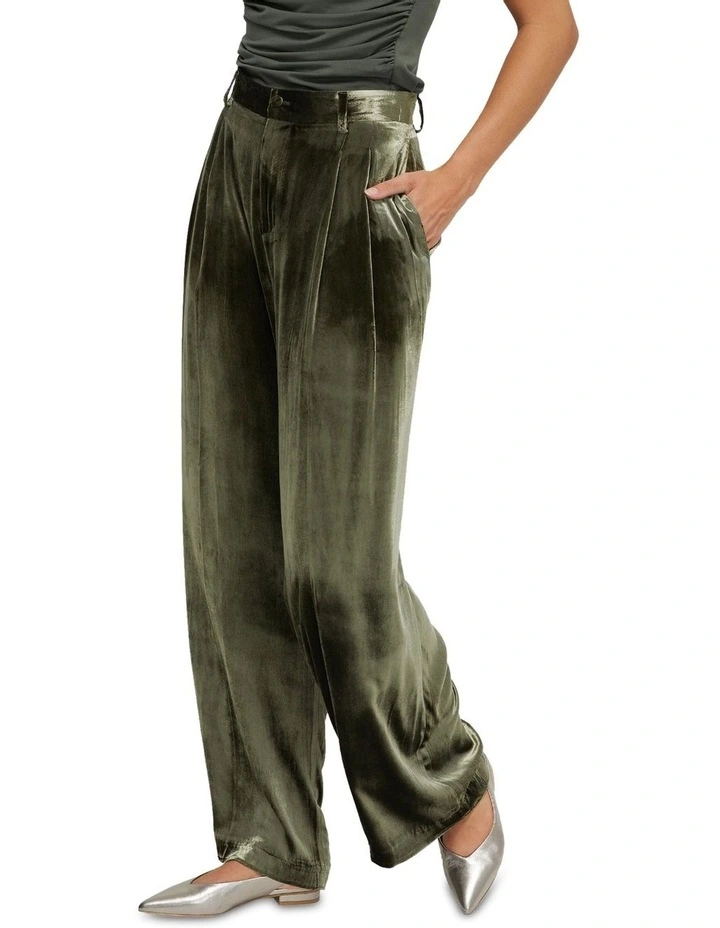 Stella Silky Velvet Pants in Olive
