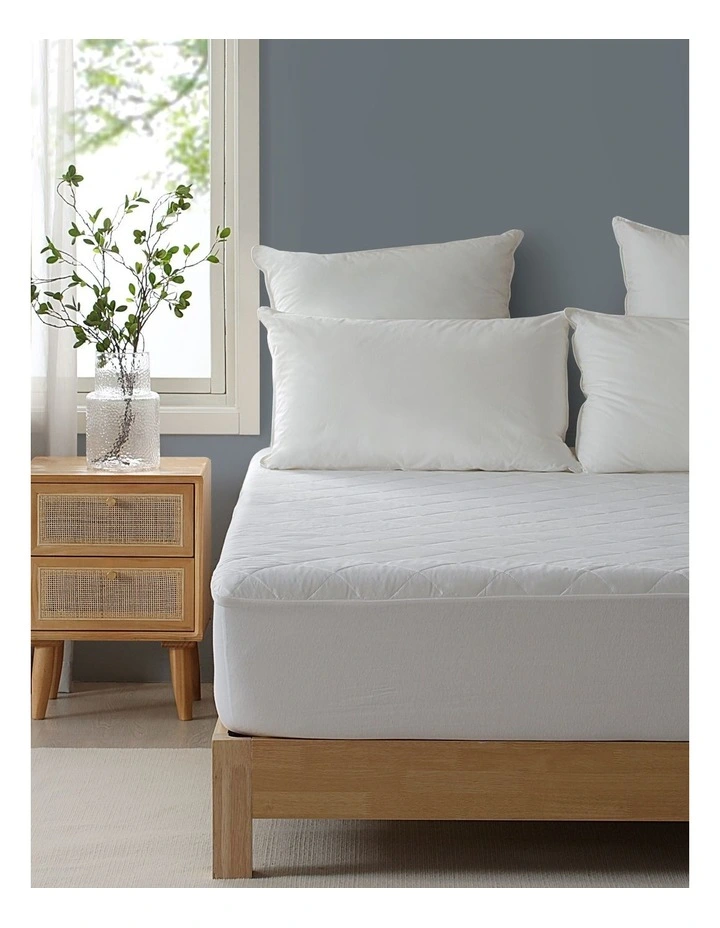 Tencel Mattress Protector in White
