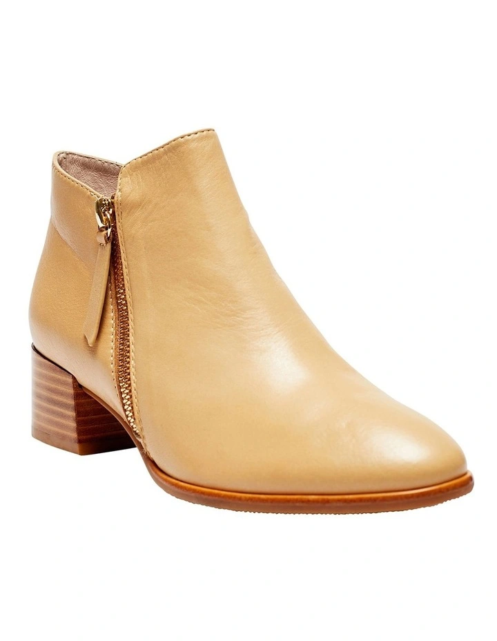 Aaron Camel Glove Boots