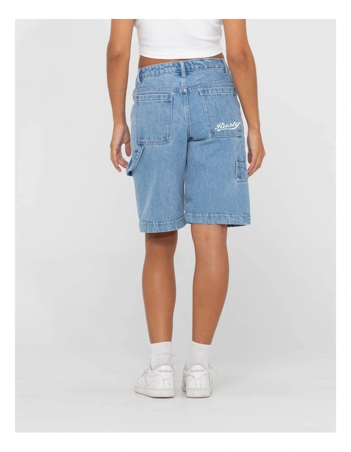 Billie Low Rise Carpenter Jort in Blue