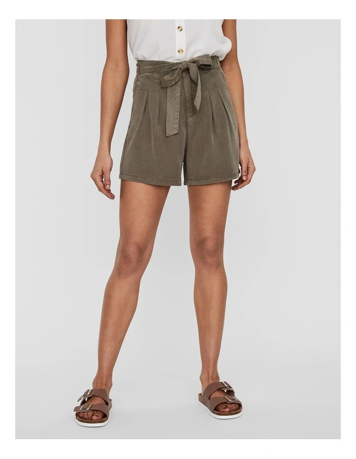 Mia Loose Summer Shorts in Tan