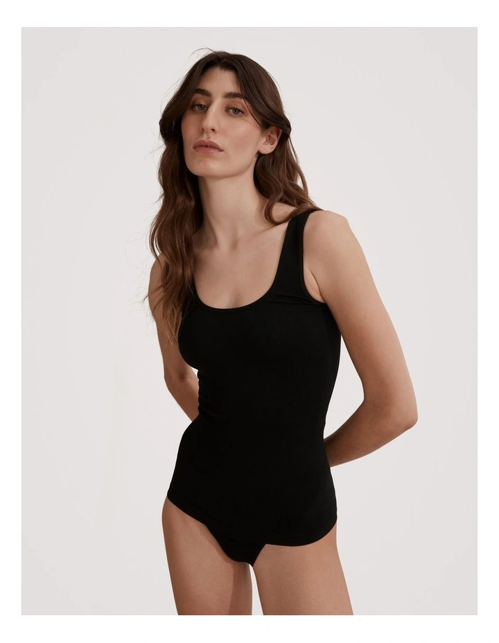 Seamfree Contour Cami in Black