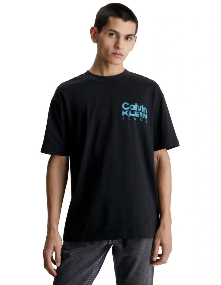 Bold Color Institutional T-shirt in Black