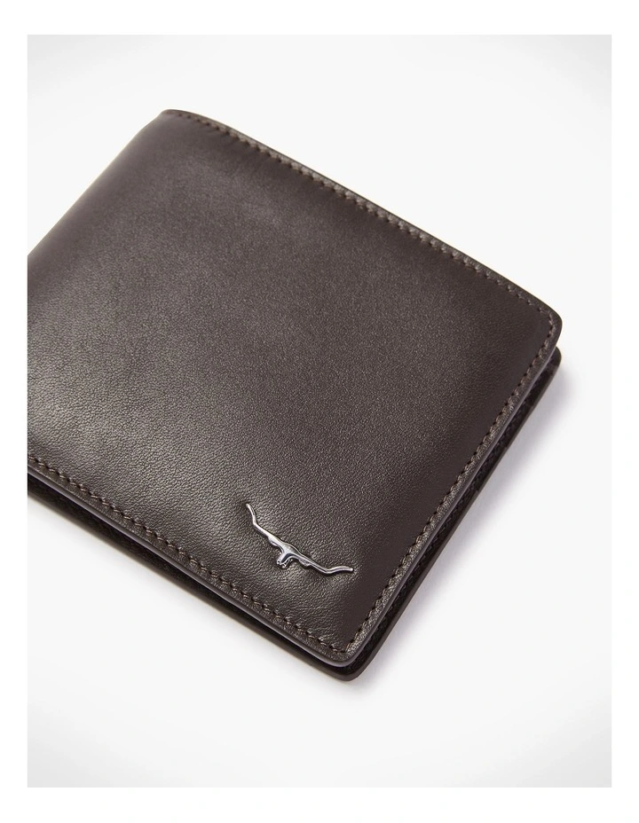 City Slim Bi-Fold Wallet in Chocolate