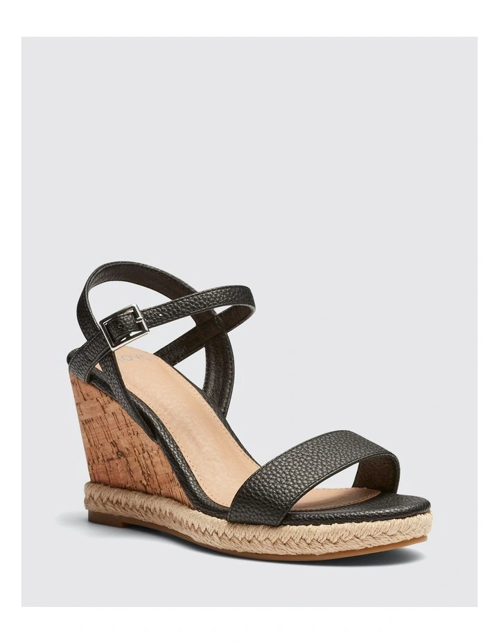 Booma Wedge in Black
