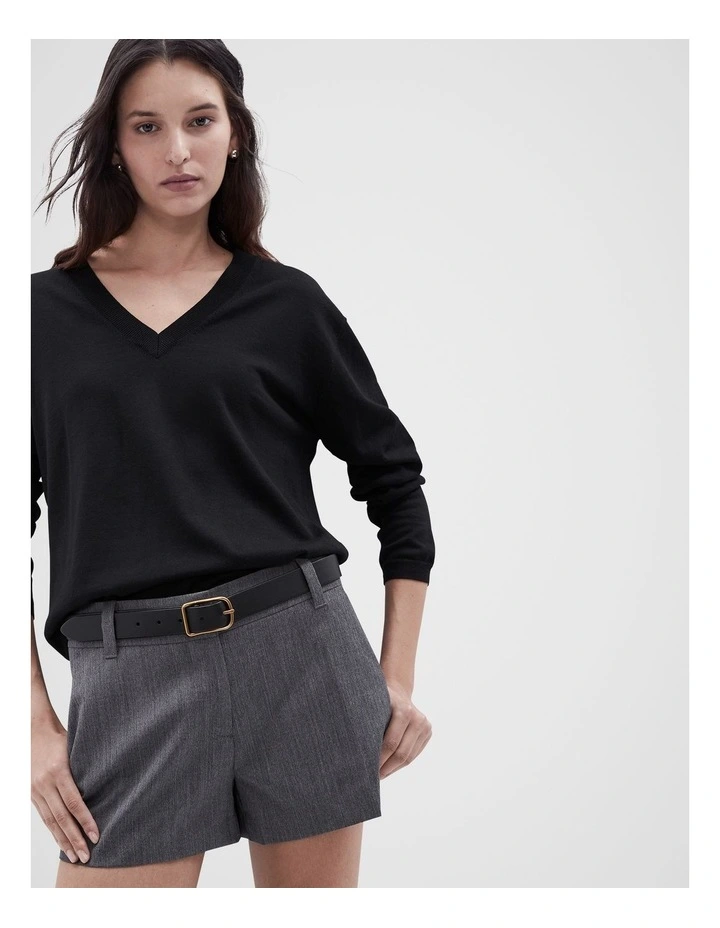 Aus Merino V Neck Knit Jumper in Black