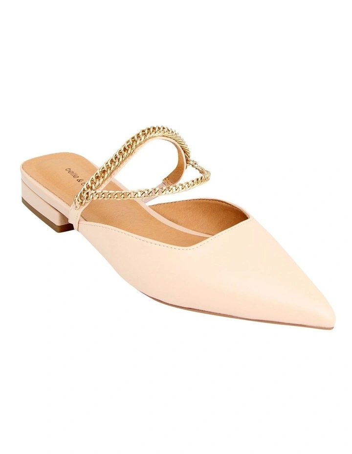 On The Go Leather Chain Flat