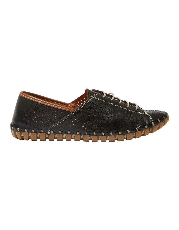 Talan Flat Shoes in Black/Tan Leather