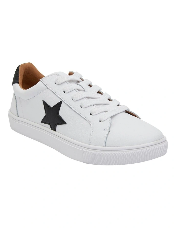 Stark Sneakers in White /Black Leather