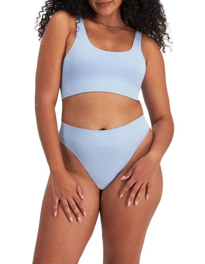 Bases String Bikini in EGR Zeus