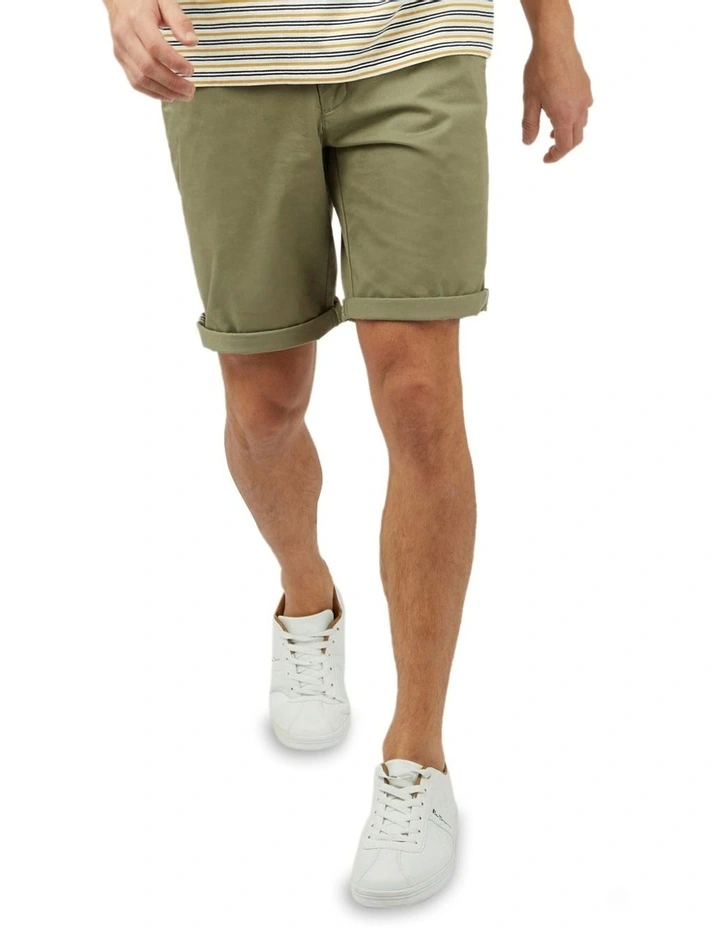 Signature Chino Short in Green