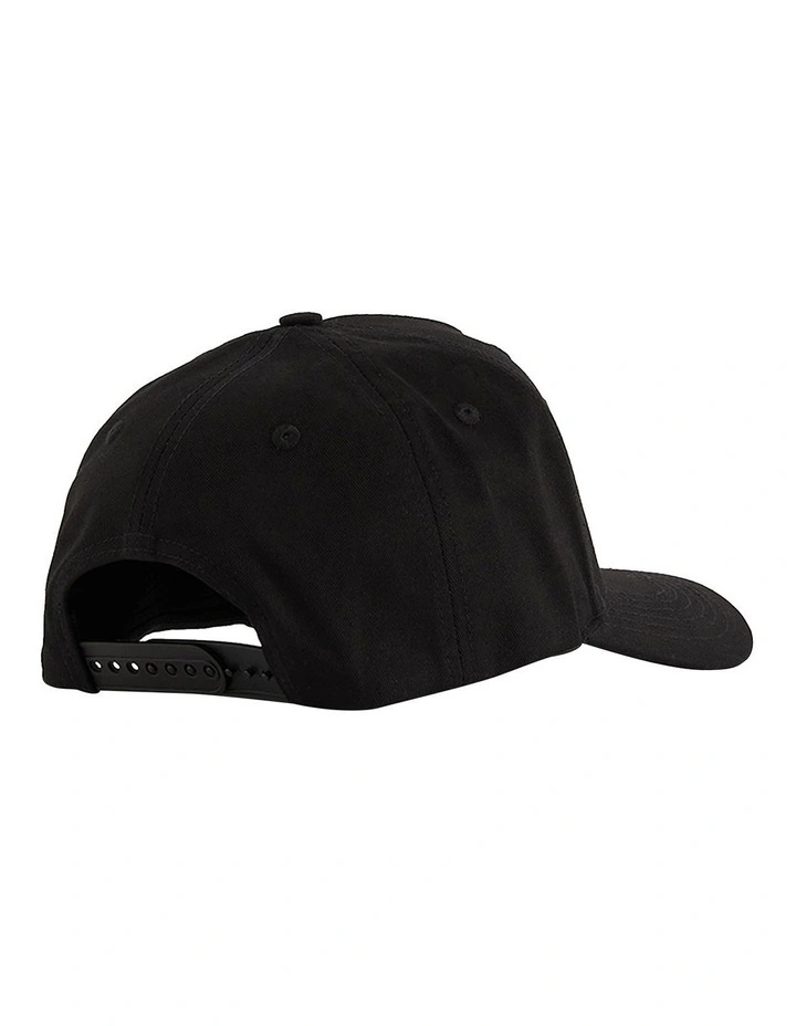 Facade 5 Panel Curved Peak Cap in Black