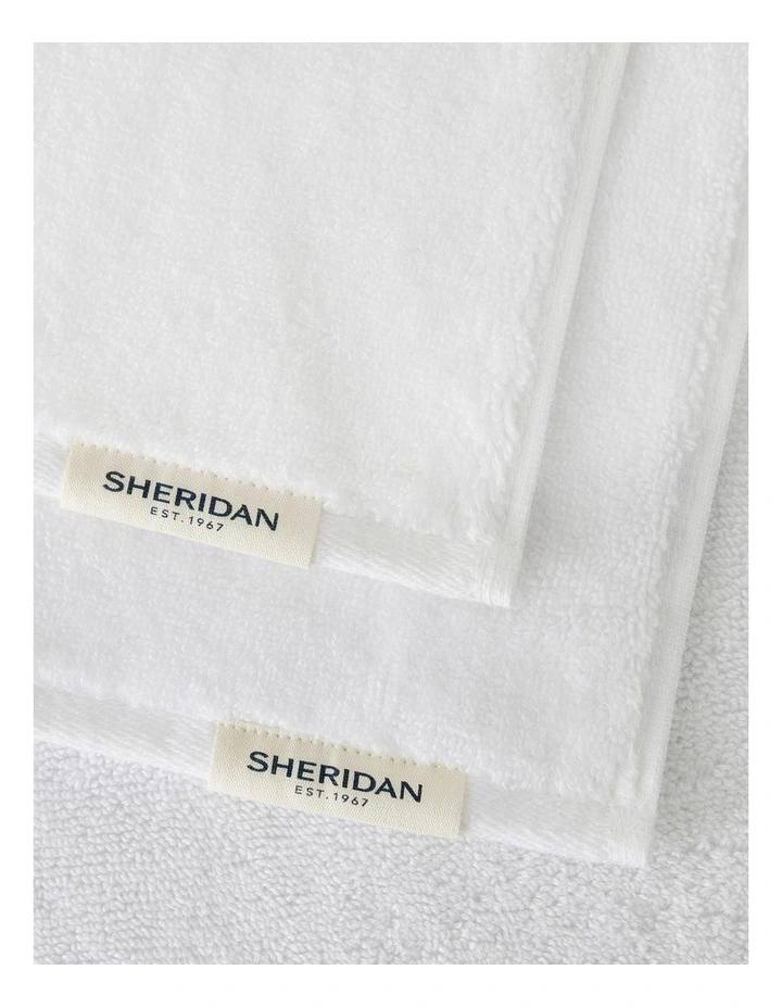 Aven Towel Collection in White