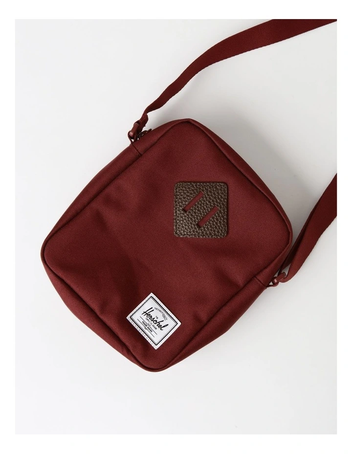 Heritage Crossbody Bag 2.6L in Port