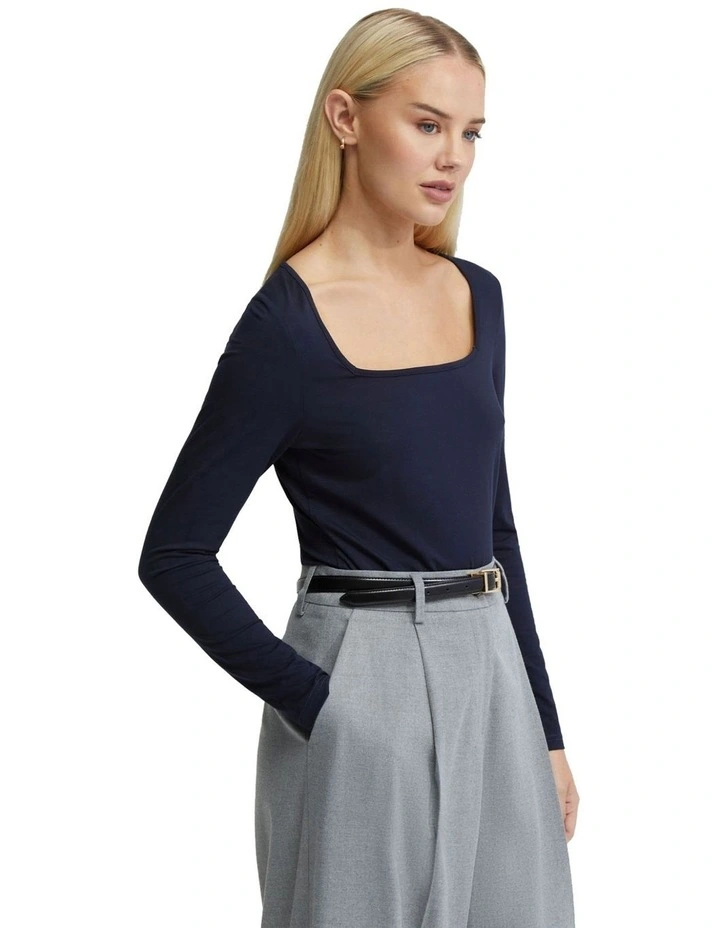 Cassie Square Neck Long Sleeve T-shirt in Navy