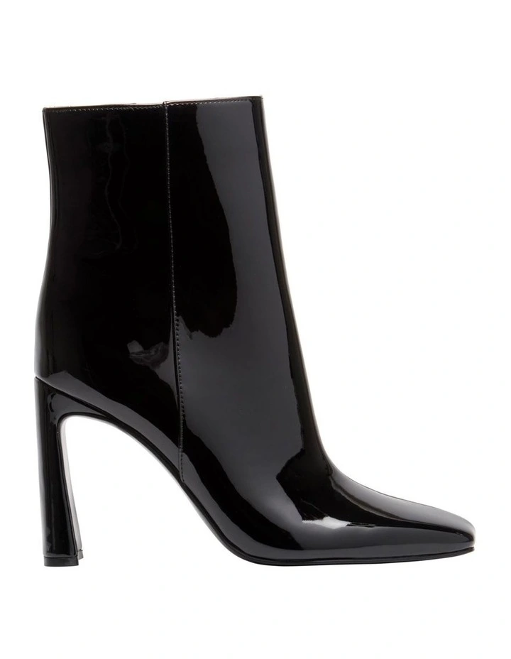 Tiddo Boots in Black