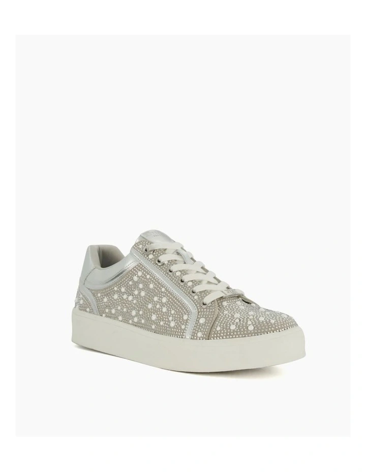 Everleas Sneaker in Silver