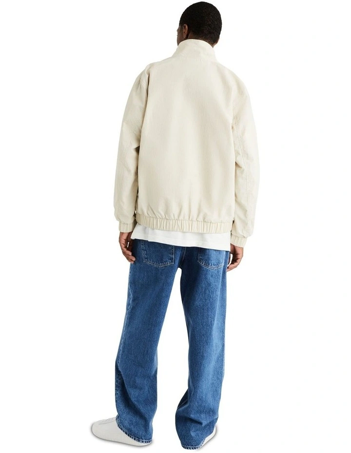 Essential Jacket in Beige