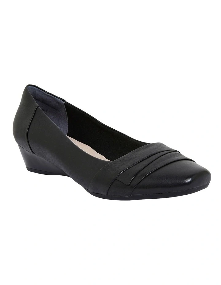 Saturn Heeled Shoes in Black Leather