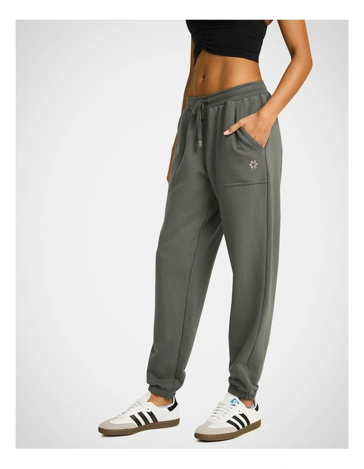 Wind Down Fleece Joggers in Cedar