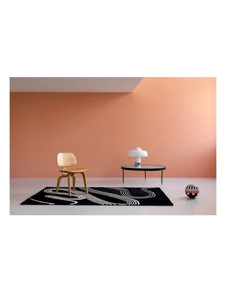 Decor Flow Caviar Rug 091305 in Black