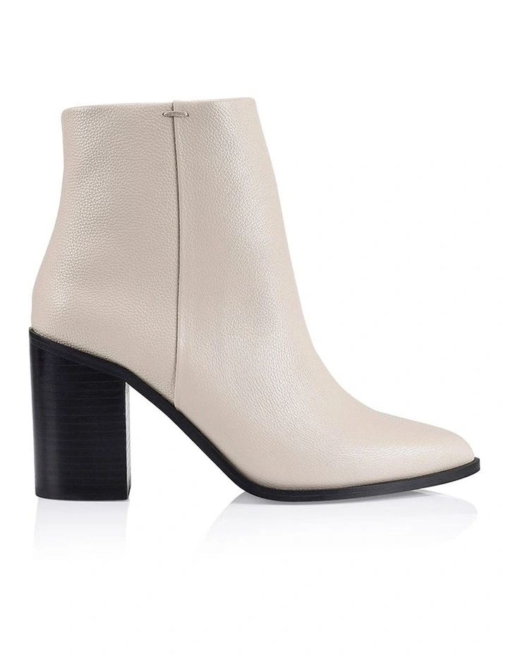 Ria Ankle Leather Boots in Bone