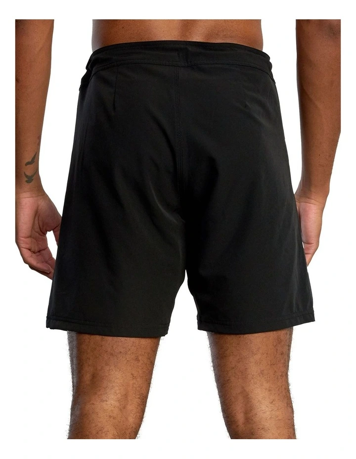Fight Scrapper 17" Shorts in Black