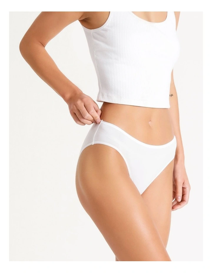 Modal Full Brief in White