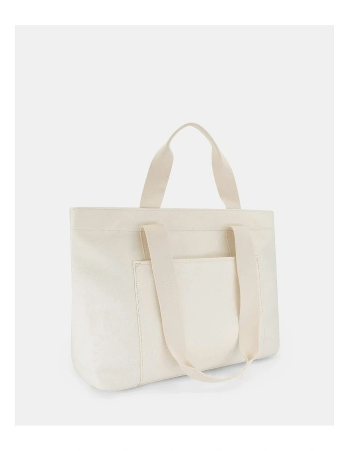 Amren Shoulder Bag in Cream