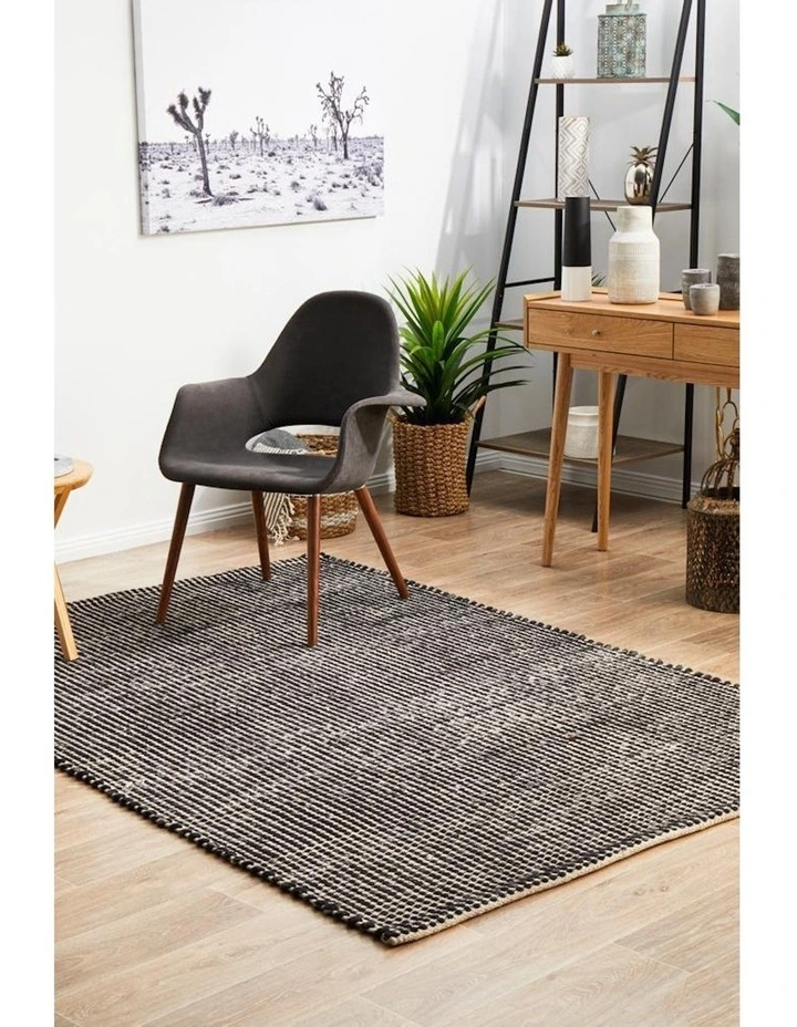 Skandinavian 300 Rug in Black